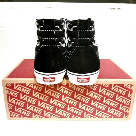 Vans - Picture 4 of 4